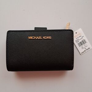 NWT Michael Kors Black Wallet Leather Jet Set Travel Medium Zip Bi Fold
